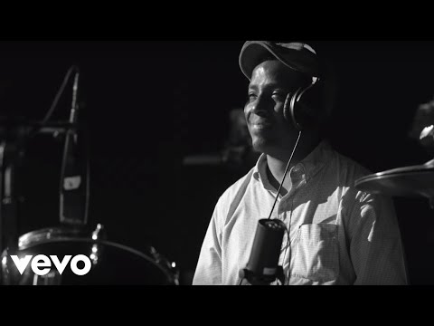 Esperanza Spalding - Formwela 7 (Official Music Video)