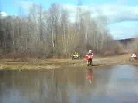 CR500 water skipping crash