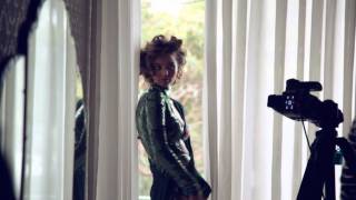 HARPER'S BAZAAR TV - Behind the cover: Miranda Kerr