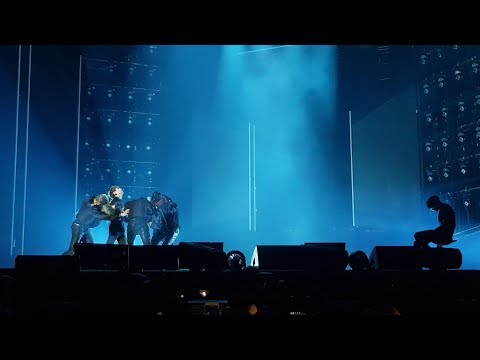 FANCAM - BTS - Love Yourself in Berlin Day 1- Fake Love Performance