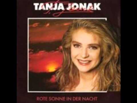 Tanja Jonak - rote sonne in der nacht