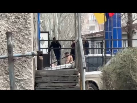 «Հրապարակ»-ը ֆիքսել է նռնակը ձեռքին քաղաքացուն