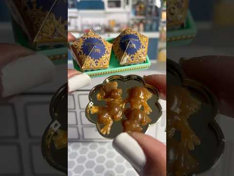 Honey Dukes Chocolate Frogs! 🍫🐸 #miniverse #miniversehoneydukes #harrypotter #miniatures