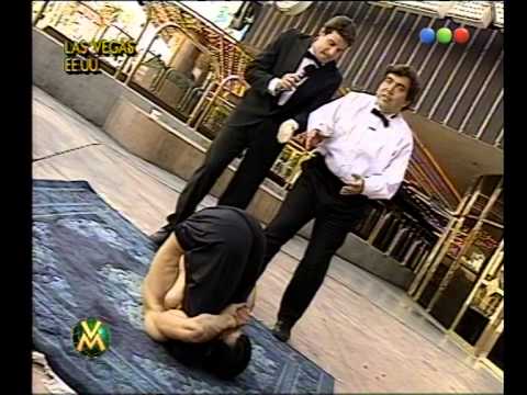 El insoportable trata de hacer las pruebas del contorsionista- Videomatch