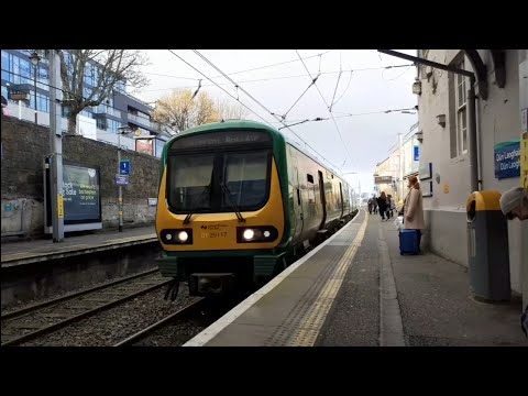 Irish Rail Commuter Class 29000 NO.29117 Service 10:25 to Rosslare Europort at Dun Laoghaire27/11/22