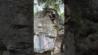 Video thumbnail of Pa de nous, 7a+ (sit). La Riba