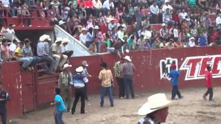 preview picture of video 'Fiestas Taurinas Union de Tula 2014'