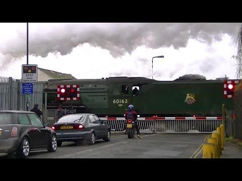 60163 Tornado, crossing Bollo Lane Level Crossing, South Acton. 19/12/2011.