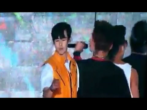 141025 Fancam Nichkhun & 2PM MBC Korean Music Wave in Beijing