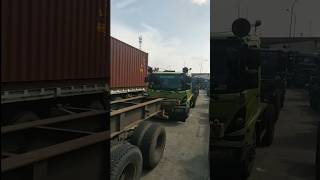 Download lagu Adu Suara Klakson Truk Kontainer #shorts #klakson #truktronton mp3