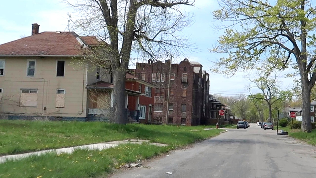 EXPLORING THE RAW STREETS AND HOODS OF DETROIT, MI / THE MOTOR CITY