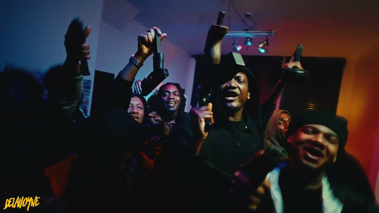 CR2 Runitup - “Donald Trump” (Official Video) Presented by @Lou Visualz