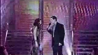 Manu Tenorio y Nuria Fergo - Tengo que decirte algo