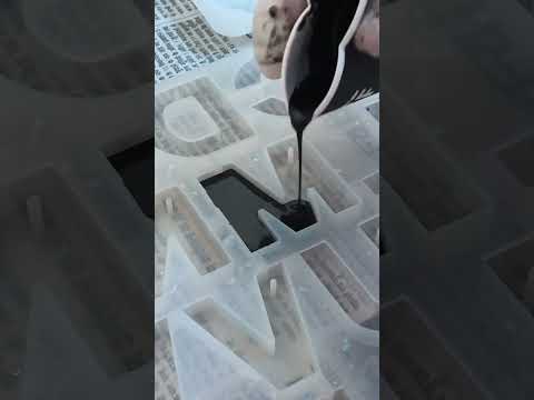 Making resin alphabet keychain part 1 | #shorts #youtubeshorts #tutorial