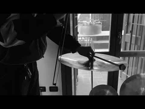 Thomas Canna play experimental cymbals