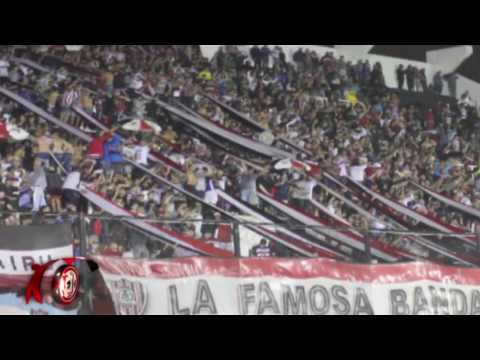 "La hinchada de Chacarita ante San Martín de Tucumán" Barra: La Famosa Banda de San Martin • Club: Chacarita Juniors • País: Argentina