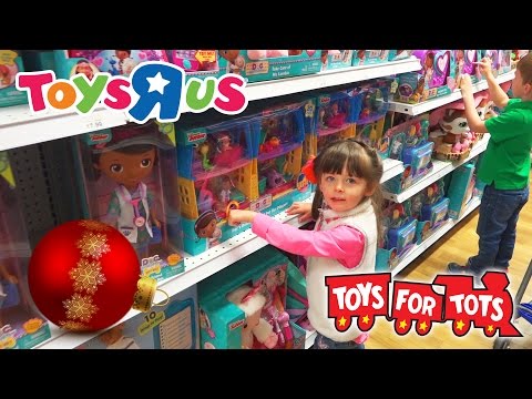 Toys R Us CHRISTMAS TOY HUNT | Toys For Tots | Kinder Playtime Video