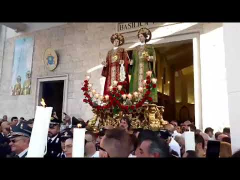 Inorciata dei Santi Medici Cosma e Damiano a Bitonto 2023 - Uscita dalla Chiesa Pontificia