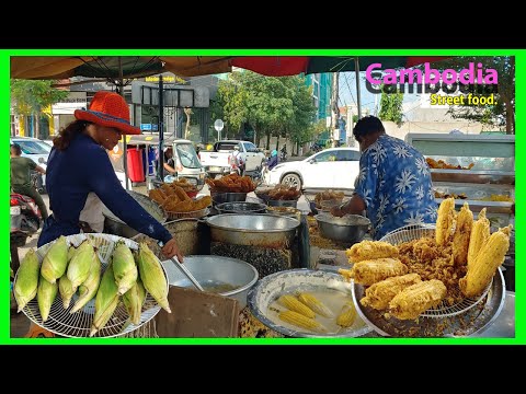 Asia street food / Amazing taste of fried fresh corn / Phnom Penh 2020.