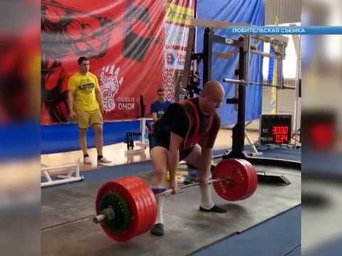 Курянин стал чемпионом России по жиму штанги лежа