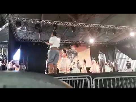 Ctg chegando no rancho dançando no rodeio de Campo dos bugres