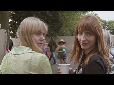 bluedot meets Los Bitchos