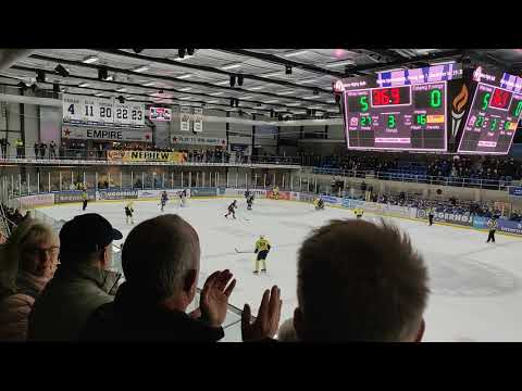 sidste minutter af kampen Frederikshavn White Hawks mod Esbjerg Energy