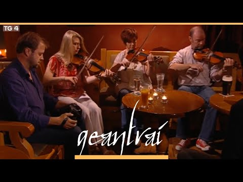 Mícheál Ó Raghallaigh & Muintir Uí Raghallaigh | Bradán Feasa, Ráth Chairn |Geantraí 2011 | TG4