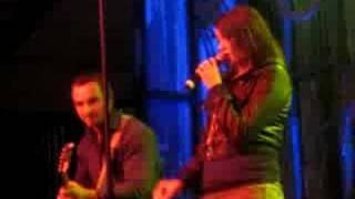 ricki-lee cant sing a different song