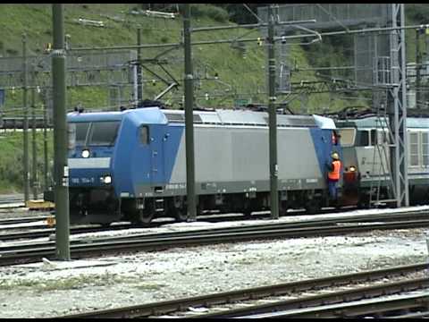 185 514 MANOVRA E652 070 + 069