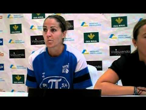 Rueda de prensa CB Uni-CajaCanarias. Esther Herrero y Lourdes Pelaez