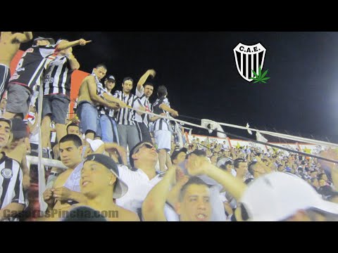 "Cumbia Pincha - La Barra De Caseros en Parque de Los Patricios." Barra: La Barra de Caseros &bull; Club: Club Atlético Estudiantes