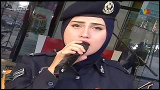 Download lagu Akak Polis Cantik Lagu Wany Hasrita - Menahan Rindu mp3