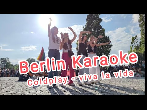 Mauerpark Karaoke Berlin 2023, Coldplay - viva la vida