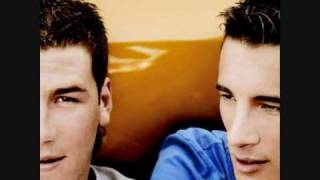 Andy &amp; Lucas  Hasta los huesos