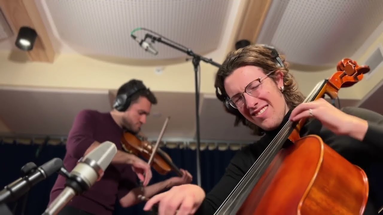 Promotional video thumbnail 1 for Daniel Chouinard - Cellist