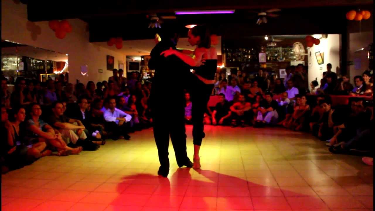 Andrés Molina & Natalia Cristobal - Derrotado