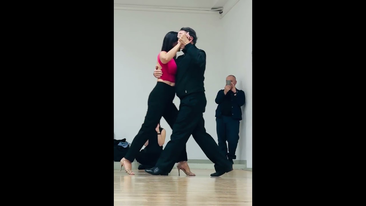 Tango Demo.Gustavo Rosas.clase con Cornelia Roy en Berlin.NOV. 2025.Germany. #tango