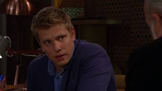 Robert Feels the Pressure of Chrissie and Lachlan&#39;s Presence - Emmerdale