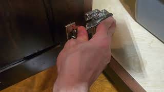 How to remove kitchen cabinet doors