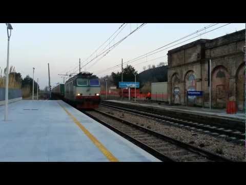 Se la viaggia la E652 017