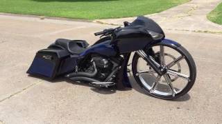 "The Fat Lady" 09 Harley Davidson Road Glide with 30 inch Wheel