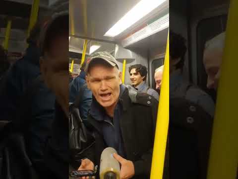 Ta från de Rika. Live Singback i Tunnelbanan.