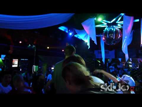 Vec feat. Zverina- Kto dá viac na Hip Hop 4ever v Lounech + beatbox a freestyle