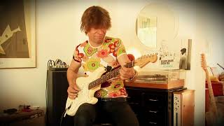 Video thumbnail for 2006 Fender American Standard Stratocaster, olympic white by GregsGuitars