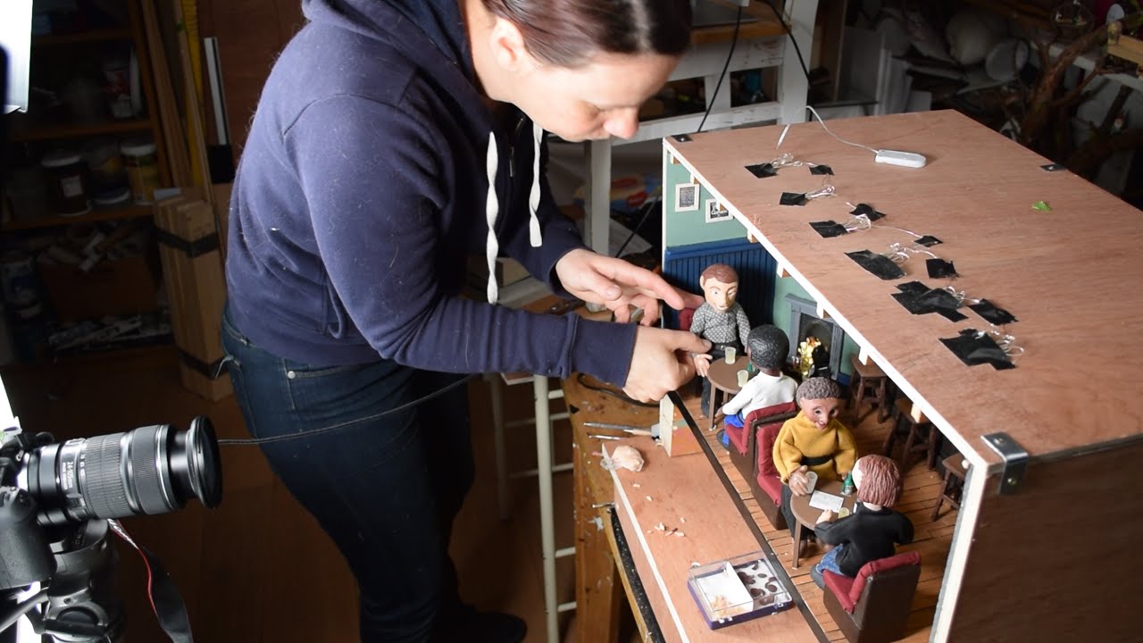 Miniature de la vidéo Behind the scenes of my stop motion animation "Love has many colours" du film Love Has Many Colours