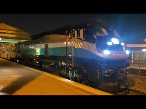 Metrolink - M227 at Burbank - 10/8/2020