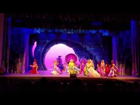 She's in love Felicity White