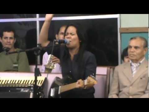 Leandra e Raquel - A BEIRA DO TANQUE