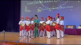 Download lagu 1917 by The Companions mp3 Download lagu 1917 by The Companions mp3